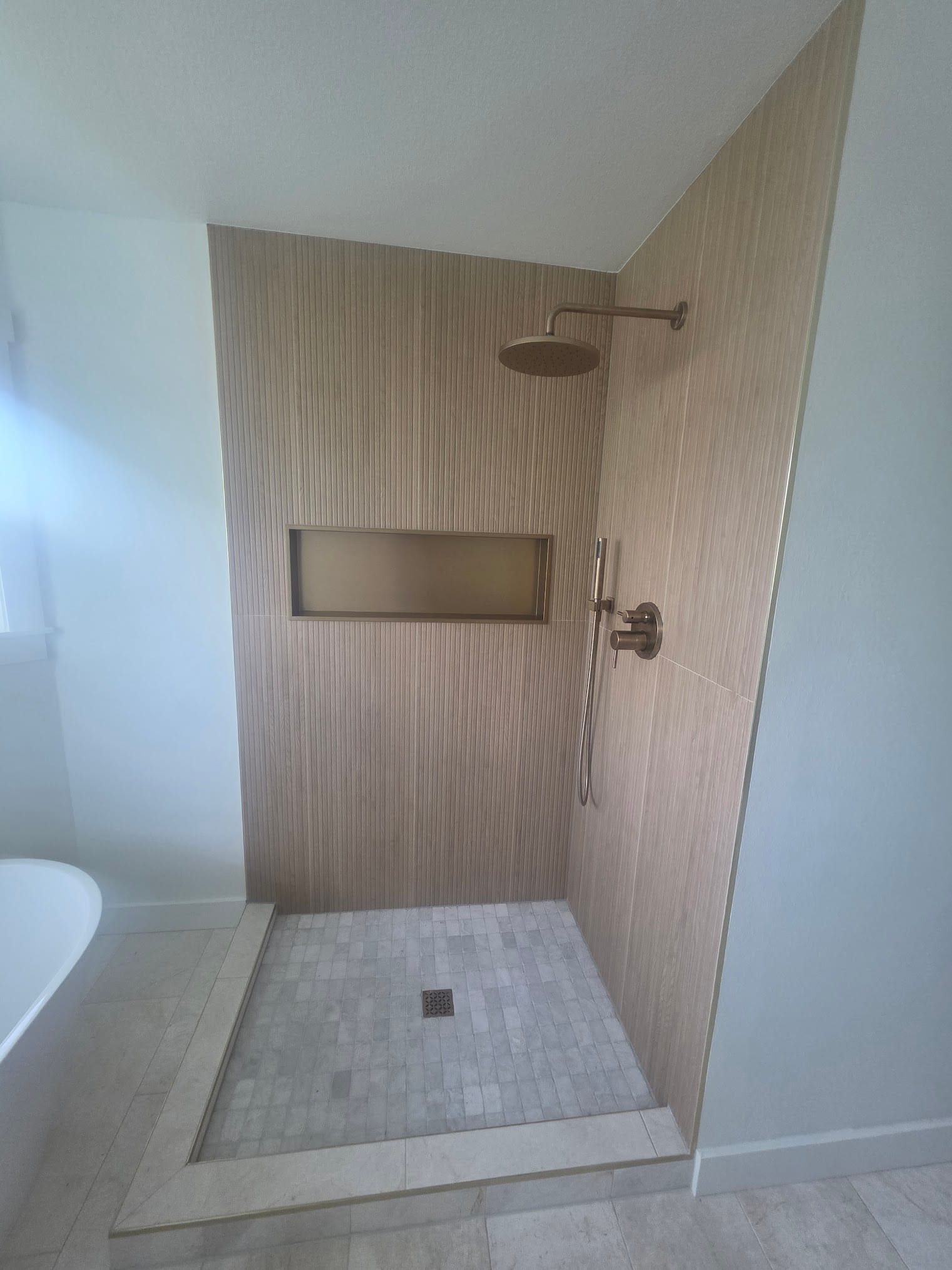 Curbless walk-in shower